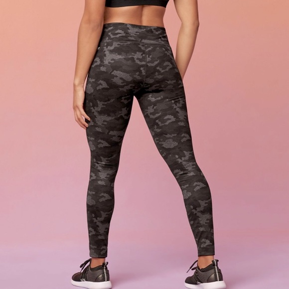 Fabletics camo leggings - Picture 5 of 5